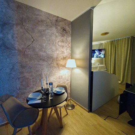 Alma Suites - Il Nido D'Amore ลีวอร์โน ภายนอก รูปภาพ