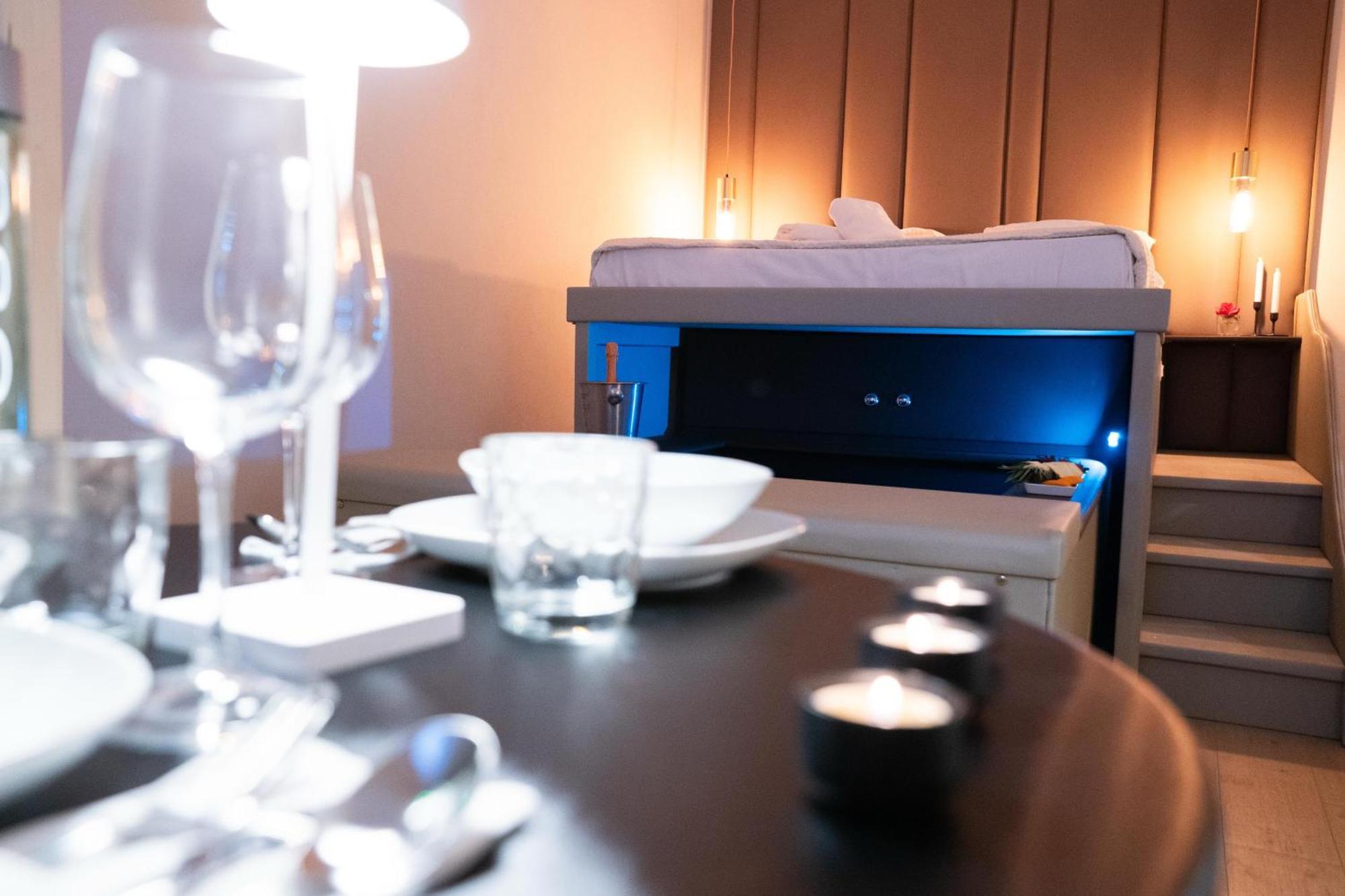 Alma Suites - Il Nido D'Amore ลีวอร์โน ภายนอก รูปภาพ