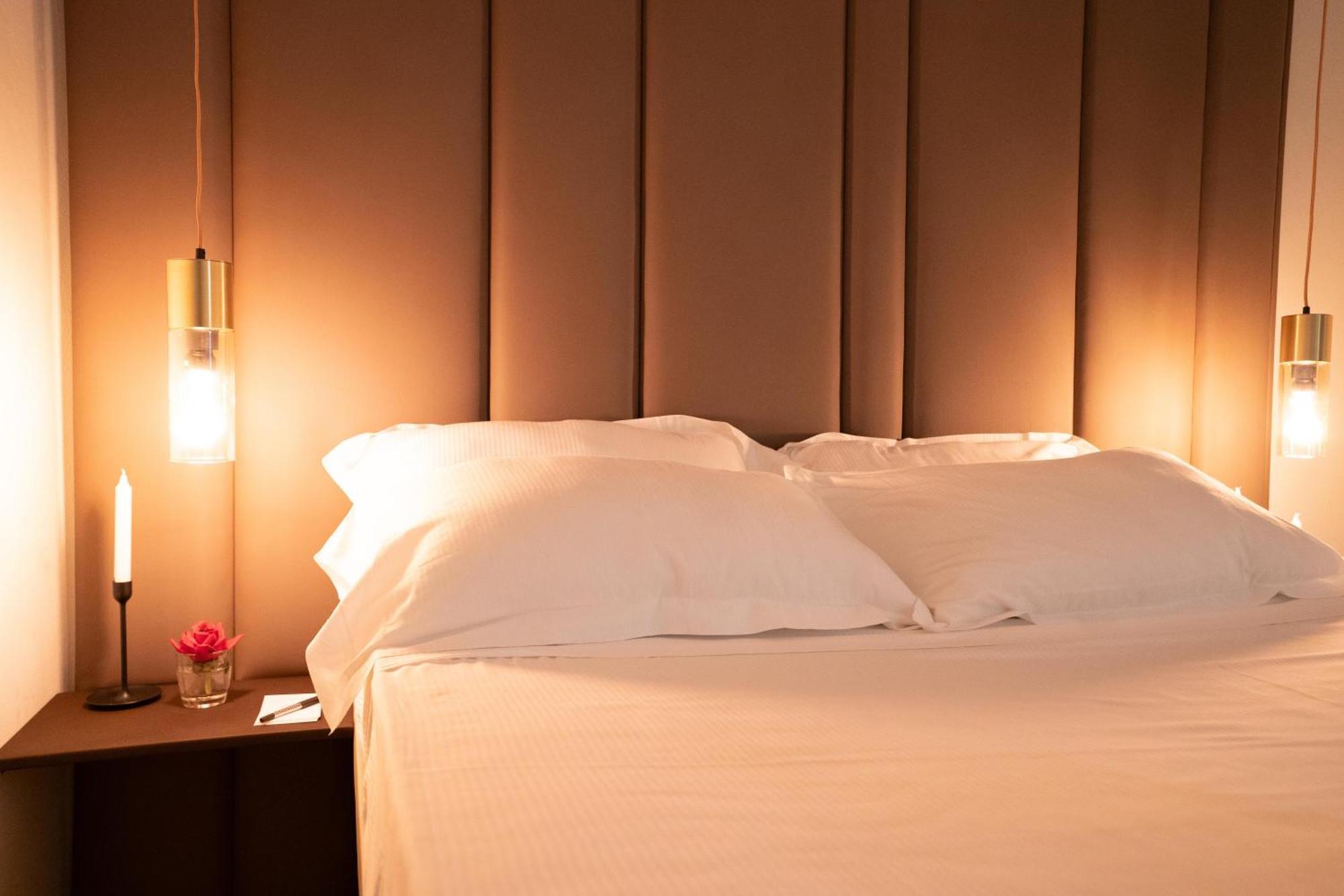 Alma Suites - Il Nido D'Amore ลีวอร์โน ภายนอก รูปภาพ