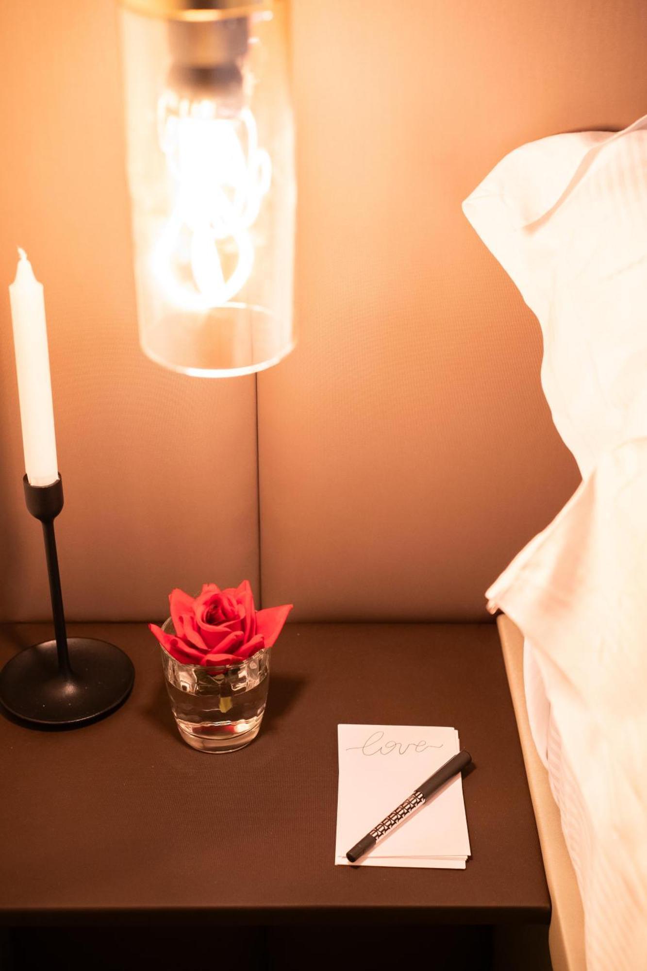 Alma Suites - Il Nido D'Amore ลีวอร์โน ภายนอก รูปภาพ